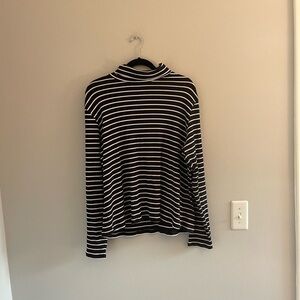 Old Navy striped Turtle Neck size xxl nwot